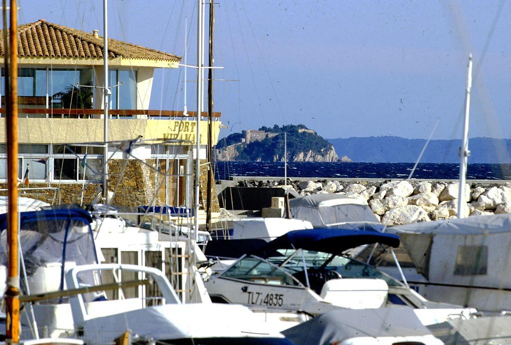 Готель Les Voiles D'Azur Ла-Лонд-ле-Мор Екстер'єр фото